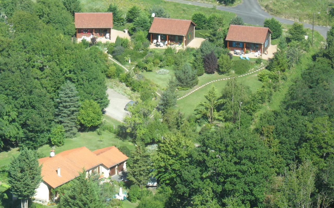 Saint-Floret Les Chalets De La Vigne Grande מראה חיצוני תמונה