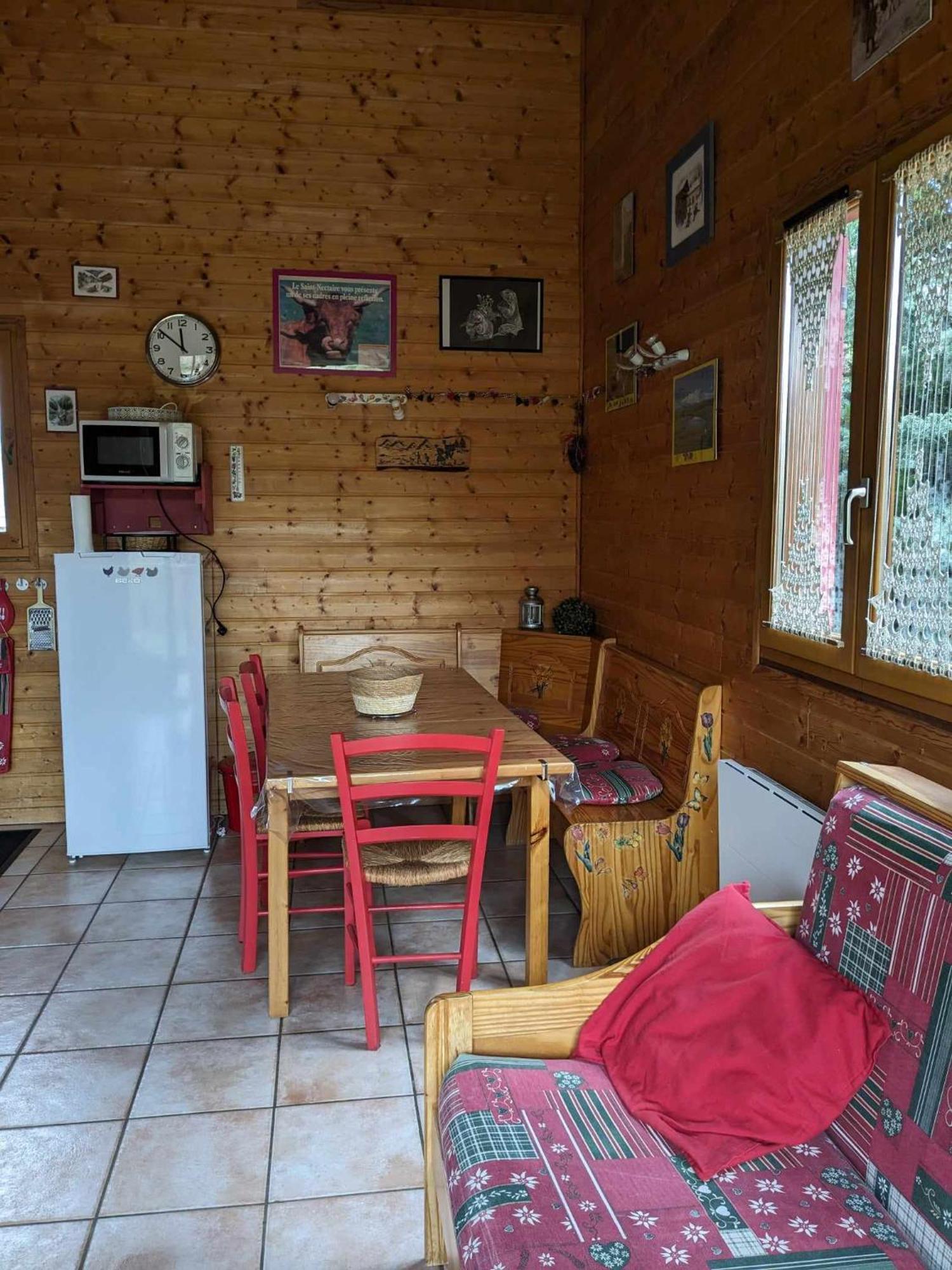Saint-Floret Les Chalets De La Vigne Grande מראה חיצוני תמונה